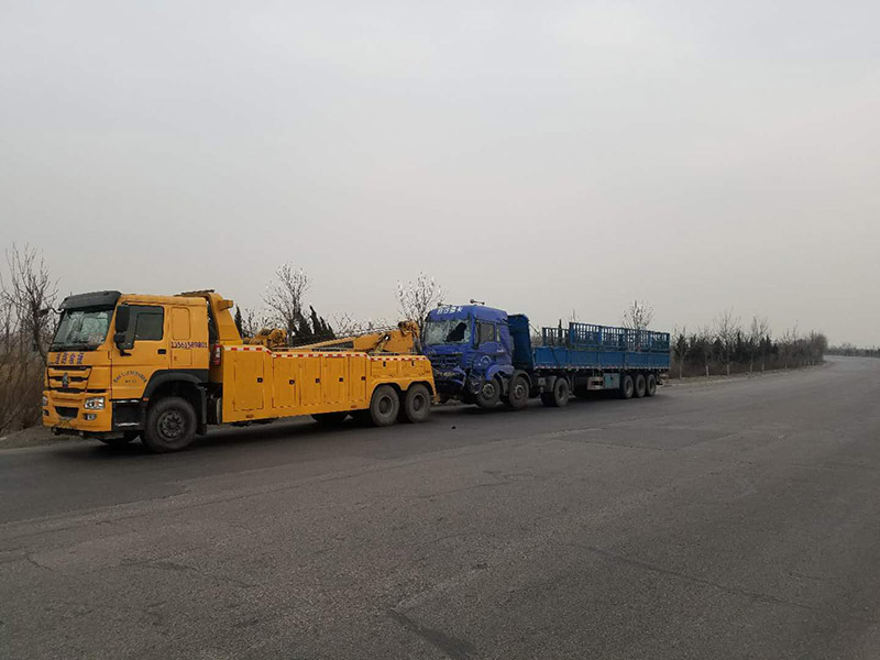 果洛汽車雪地困境救援：專業團隊緊急響應，助您安全脫困